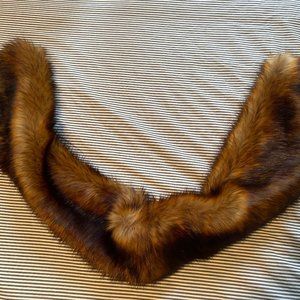 BRAND NEW Faux Fur Shawl 5' x 10"